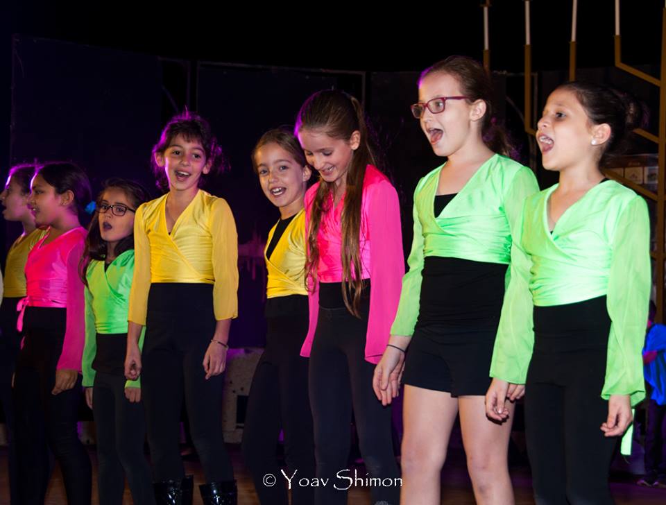 all about me – liya by liya pinzaro - Ourboox.com