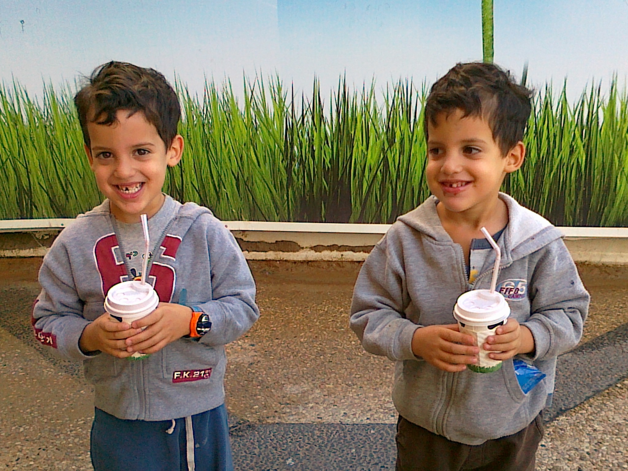 שורשים by ido latz - Ourboox.com