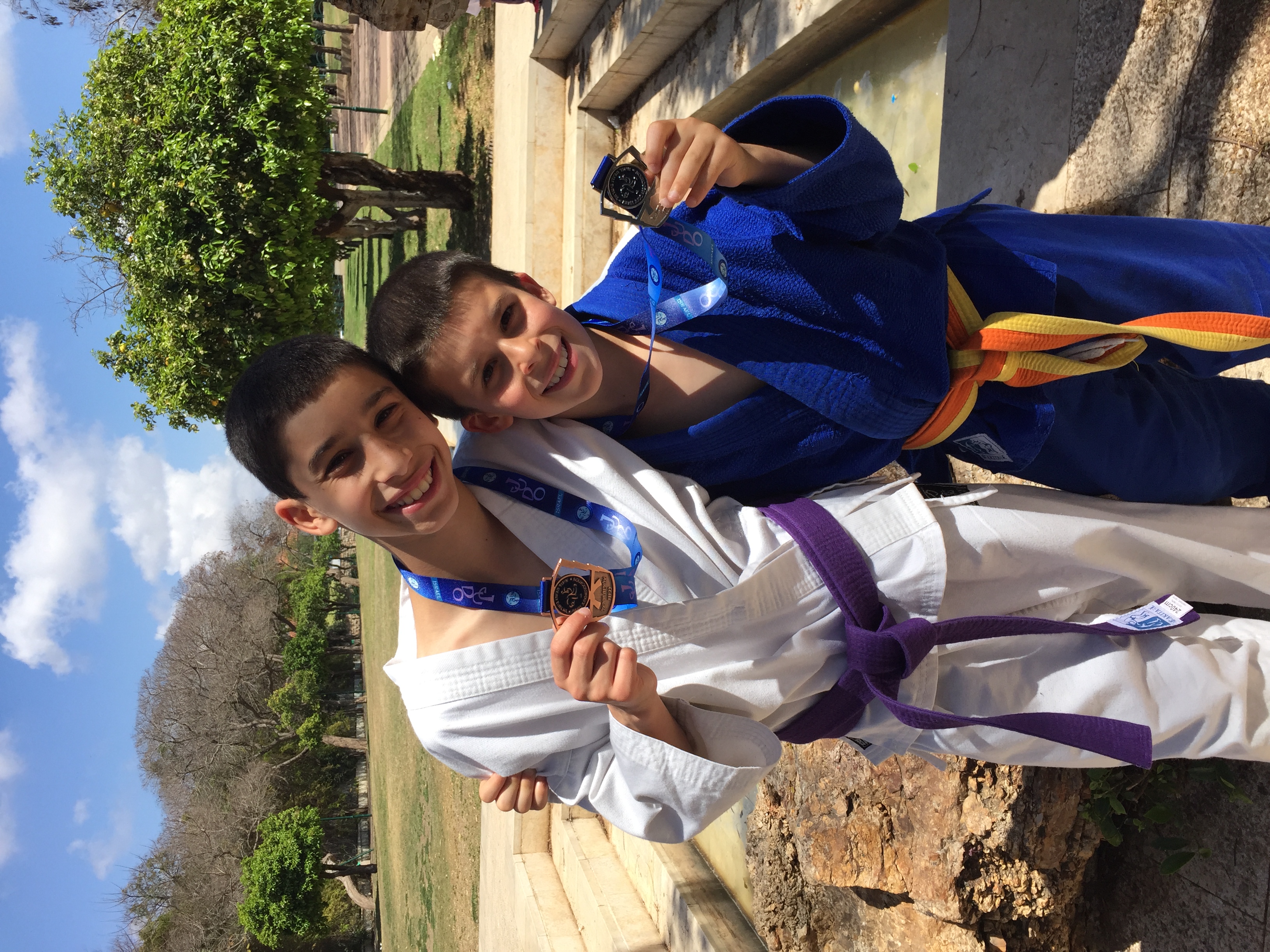 All about me by asaf pari - Ourboox.com