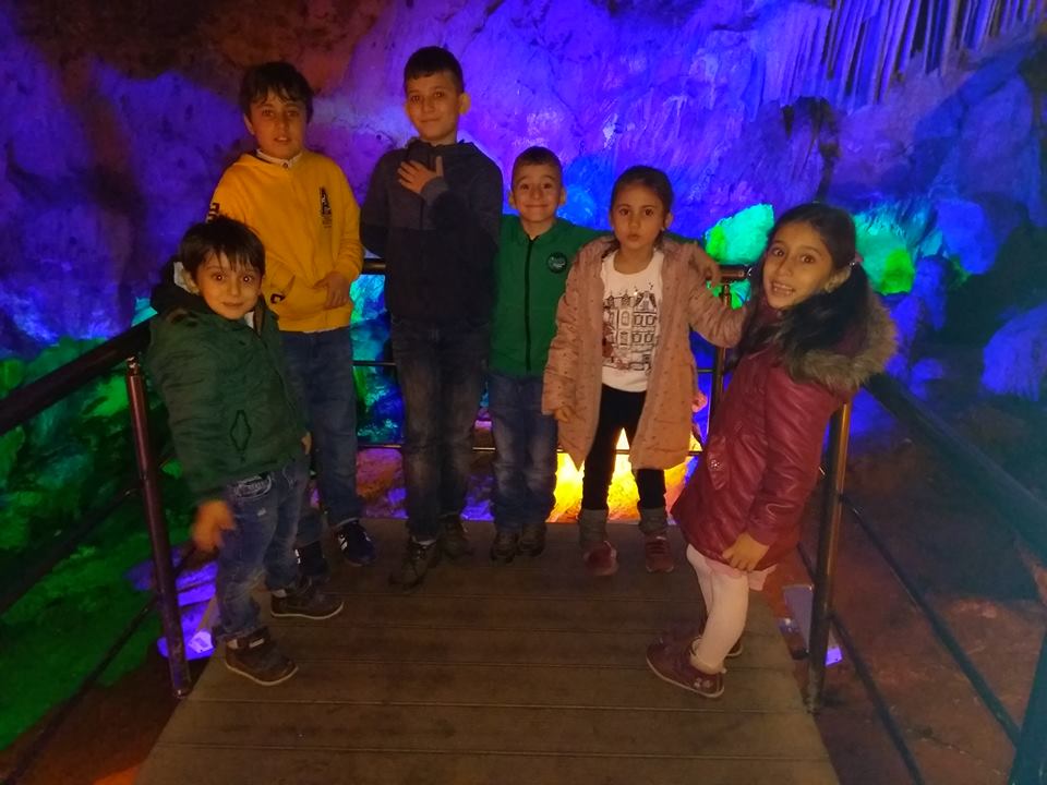 KÖŞEKBÜKÜ MAĞARASI GEZİSİ by Gülname - Illustrated by GÜLNAME KAYHAN - Ourboox.com