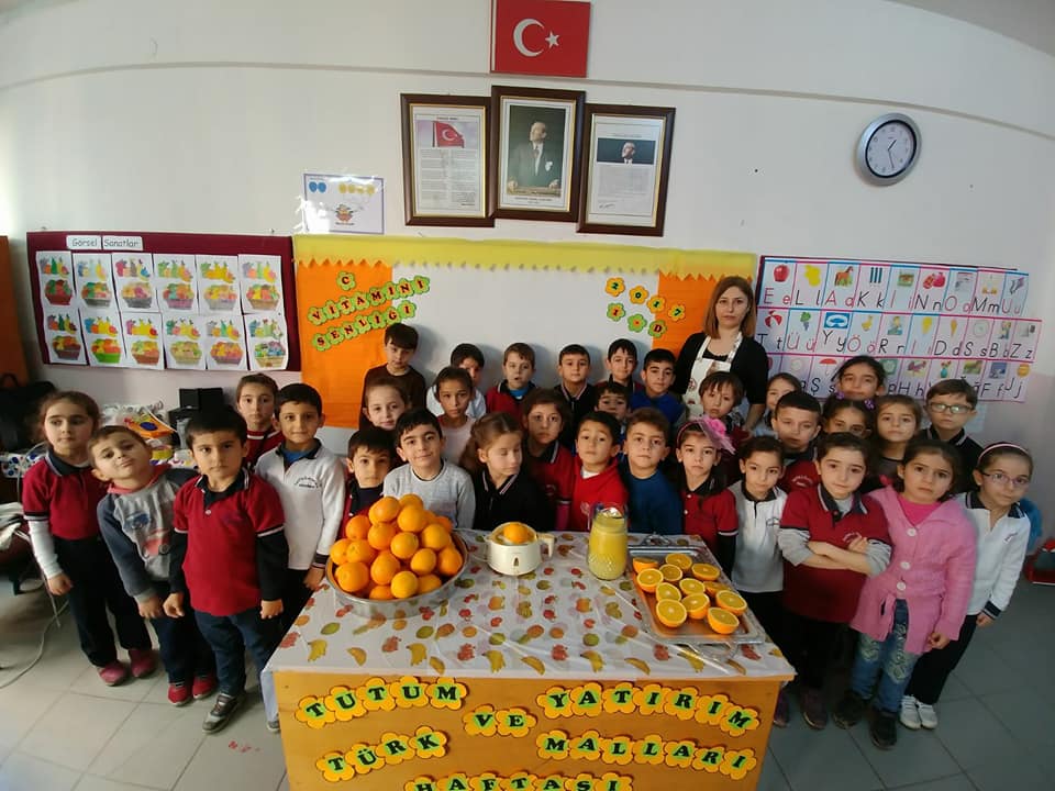 ! İYİ Kİ ÖĞRETMENİM by Demet Aktaş - Ourboox.com