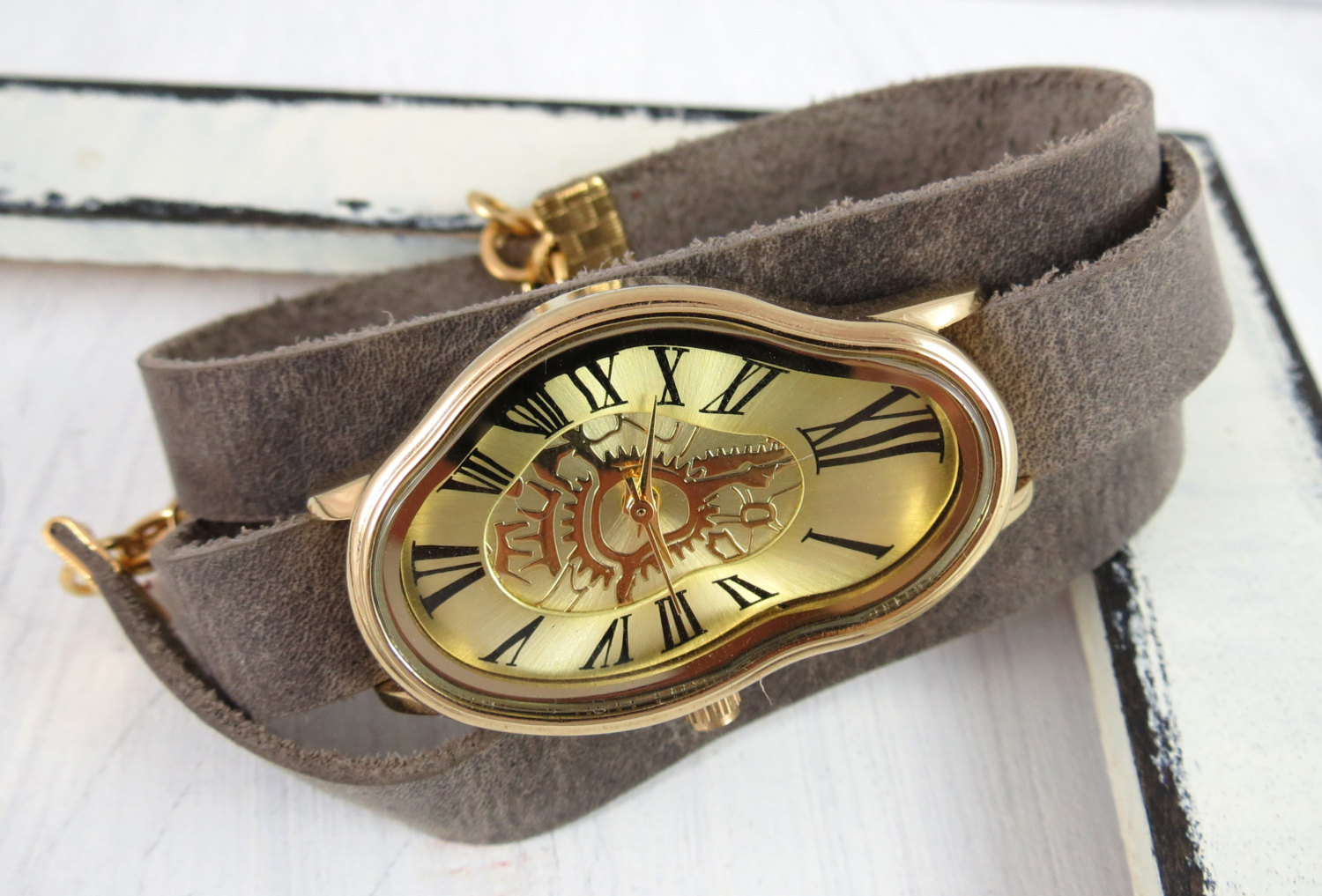 Salvador Dali by Naama - Ourboox.com