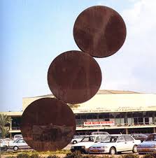 The artist Menashe Kadishman by Shahar - Ourboox.com