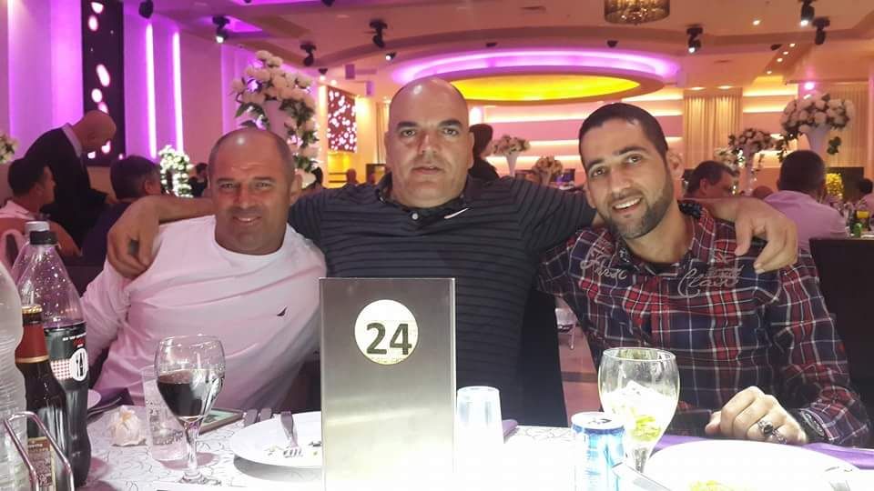 מילים קטנות לאנשים גדולים by Esmaeel Hawa - Illustrated by Esmaeel Hawa - Ourboox.com