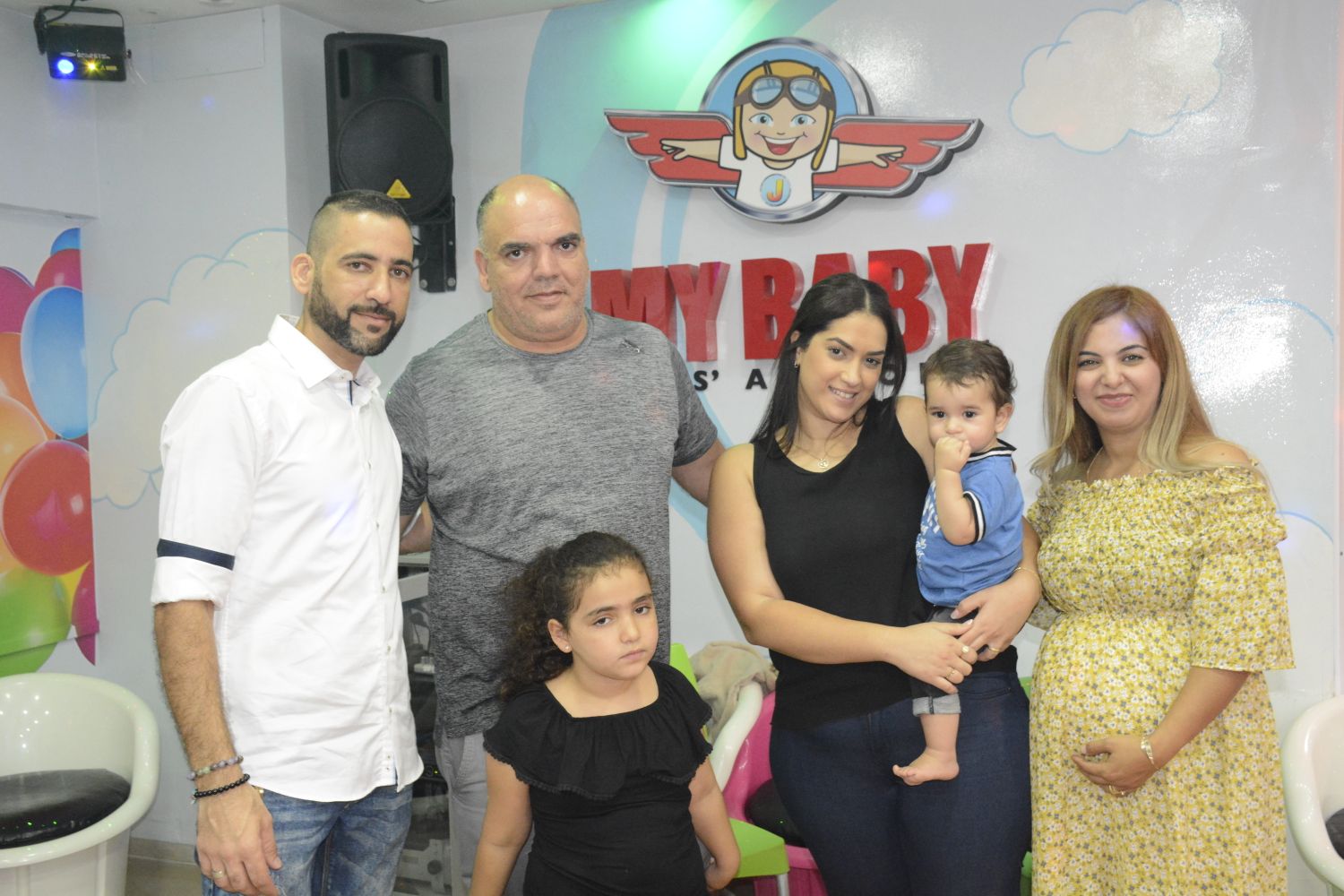 מילים קטנות לאנשים גדולים by Esmaeel Hawa - Illustrated by Esmaeel Hawa - Ourboox.com