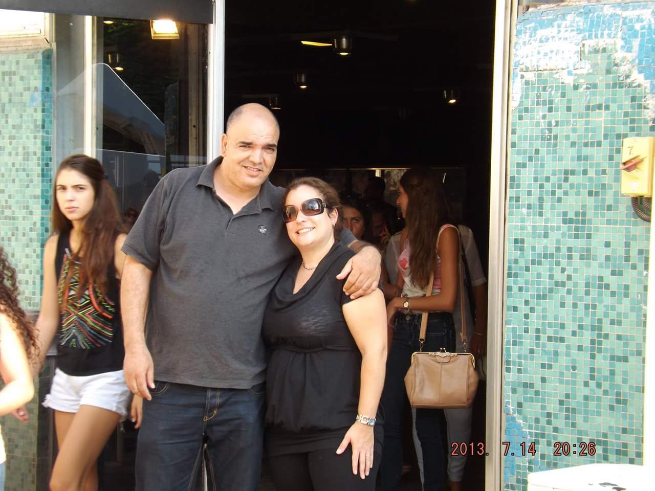 מילים קטנות לאנשים גדולים by Esmaeel Hawa - Illustrated by Esmaeel Hawa - Ourboox.com