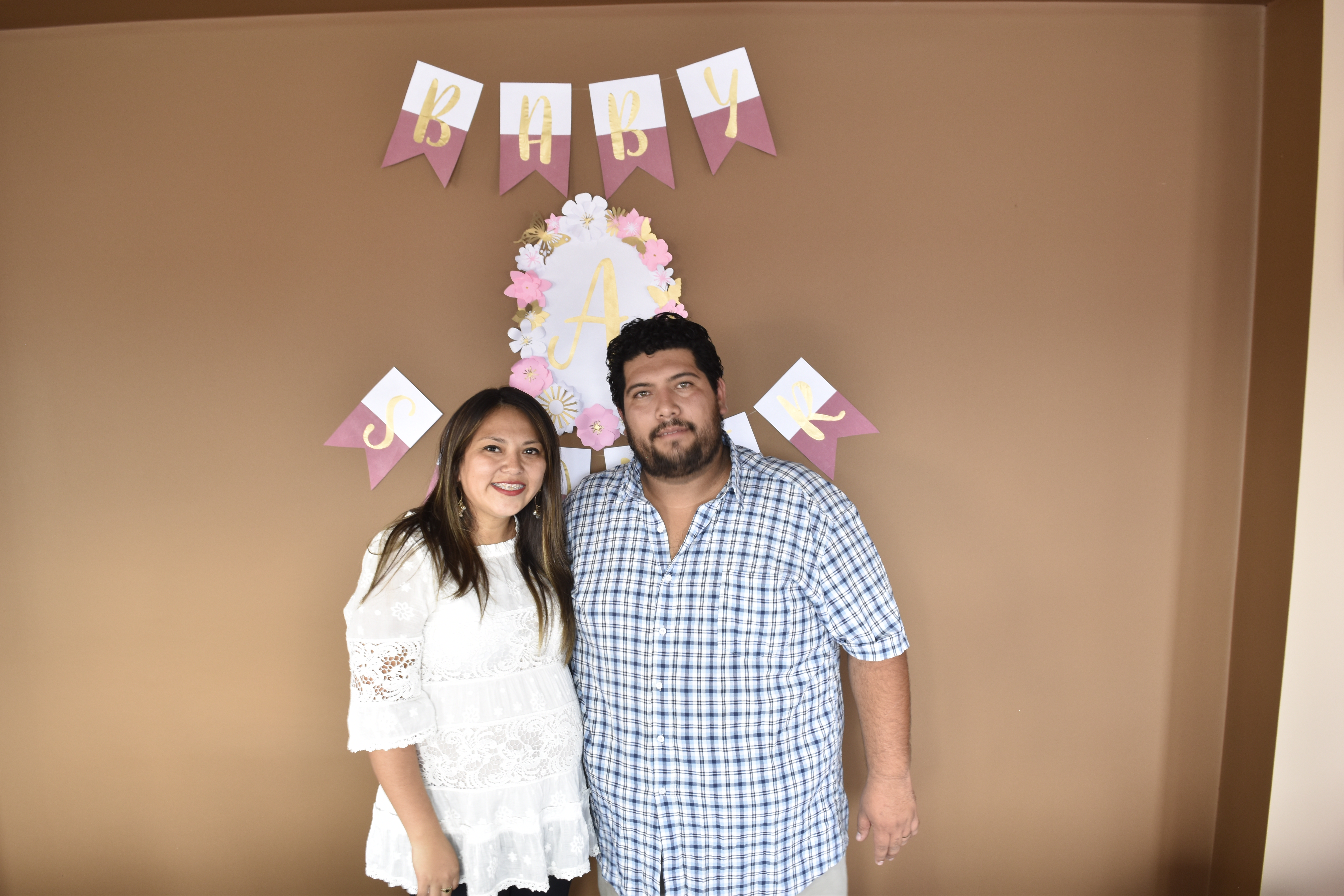 INTRODUCING MYSELF by Rominasegovia - Ourboox.com