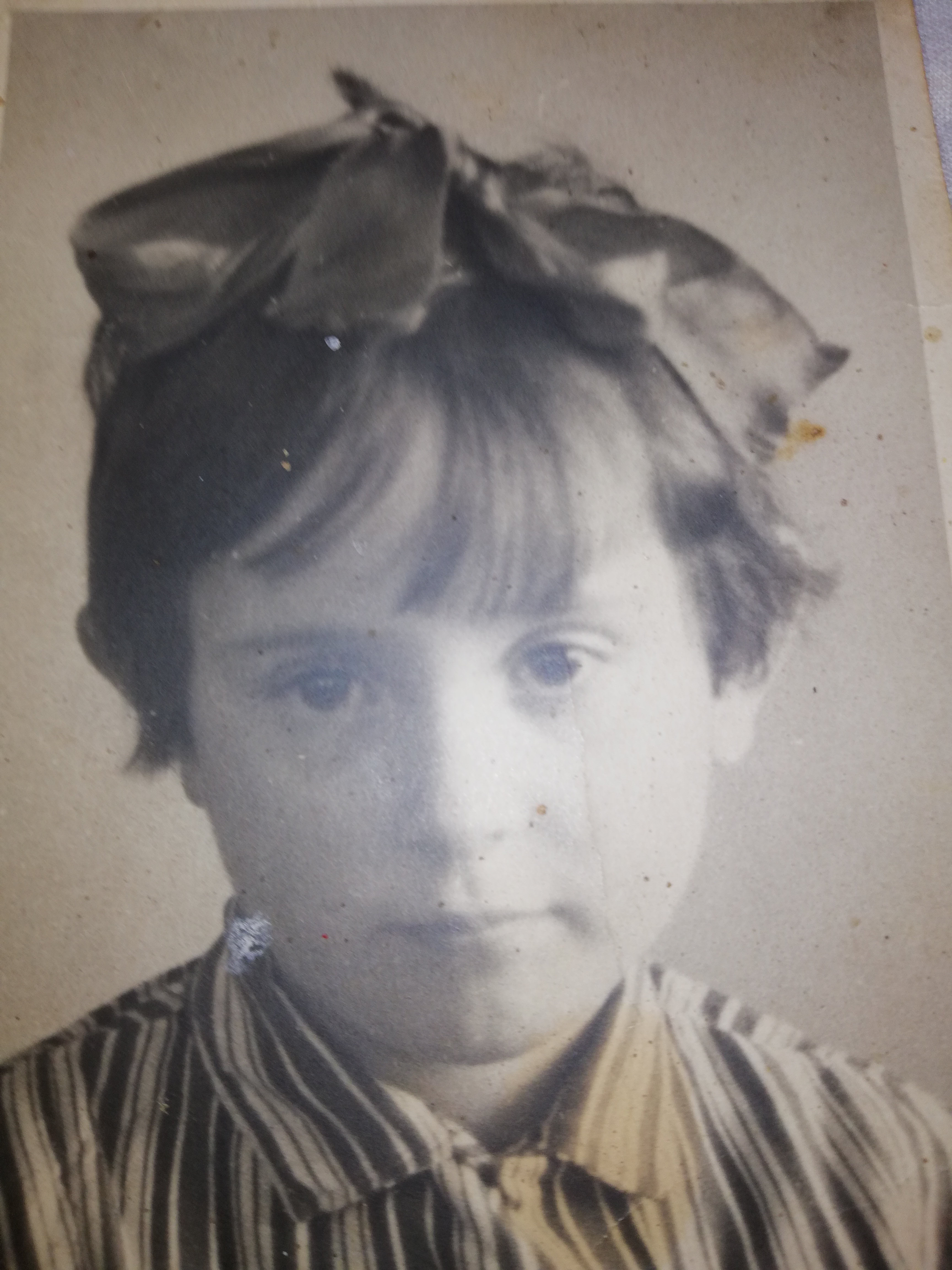 ראיון עם בן משפחה by guy aisakov - Ourboox.com