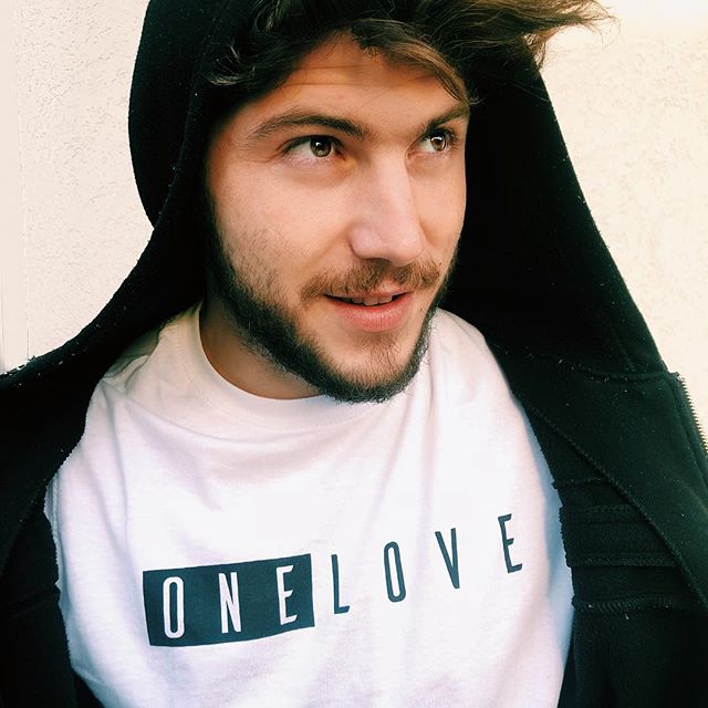 נכון הוא חתיך ?