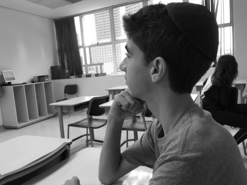 Hertzel JOG by Gabriela Hamoui - Illustrated by Oscar Teiman  - Ourboox.com