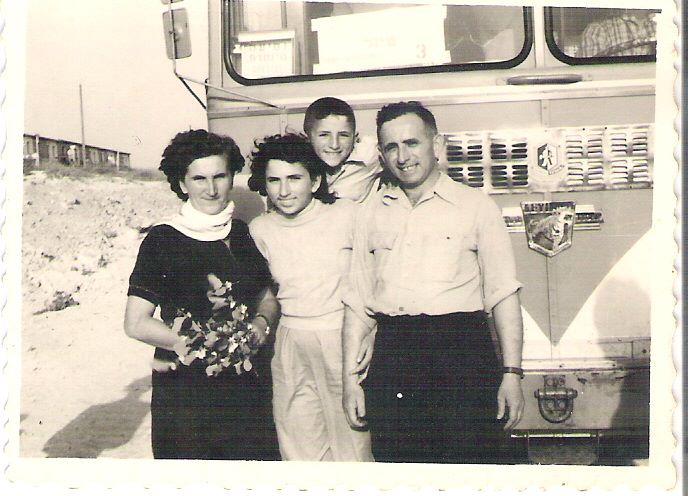 סבתא דוניה by yuval - Ourboox.com