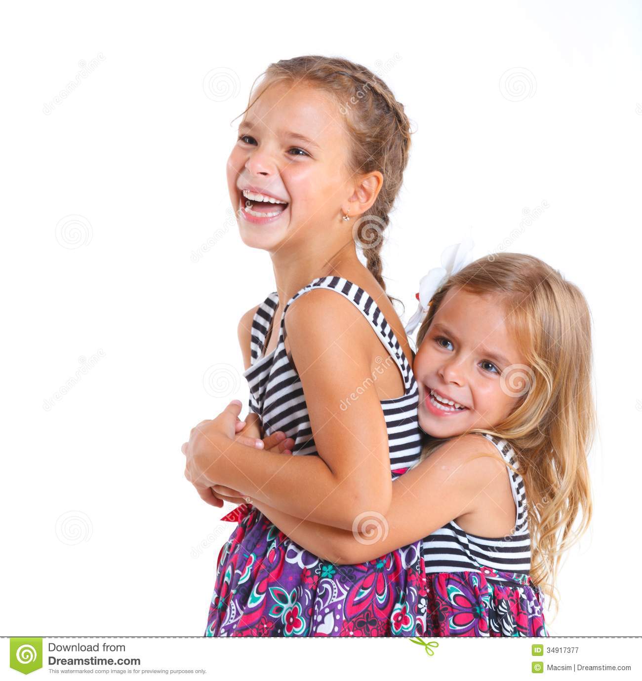 המשפחה שלי عائلتي by marwaomar - Illustrated by مروة عمر - Ourboox.com