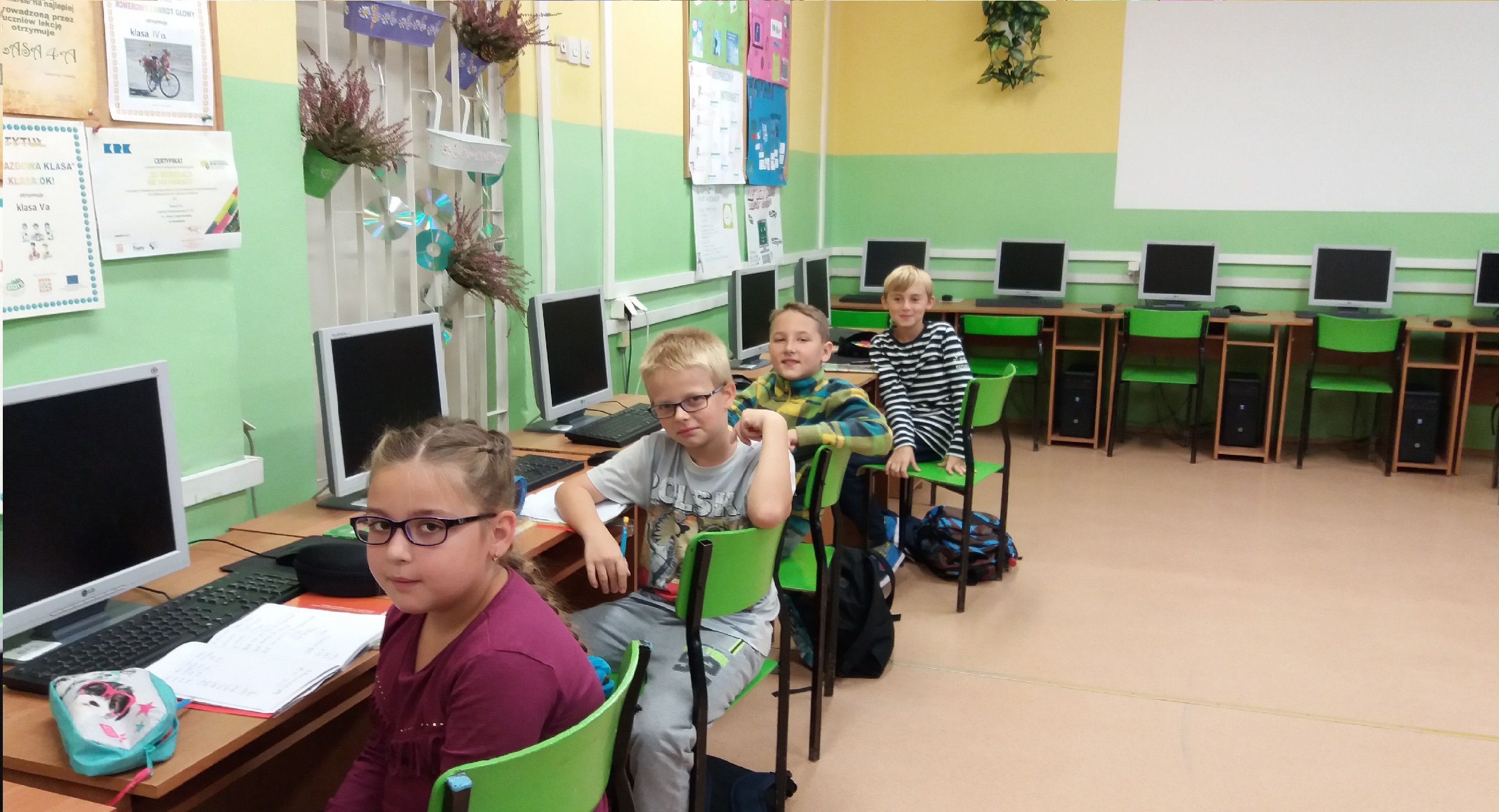 I LOVE ANIMALS ETwinning project by Nafsika Koulouri - Illustrated by I love animals partners - Ourboox.com