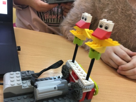 I LOVE ANIMALS ETwinning project by Nafsika Koulouri - Illustrated by I love animals partners - Ourboox.com