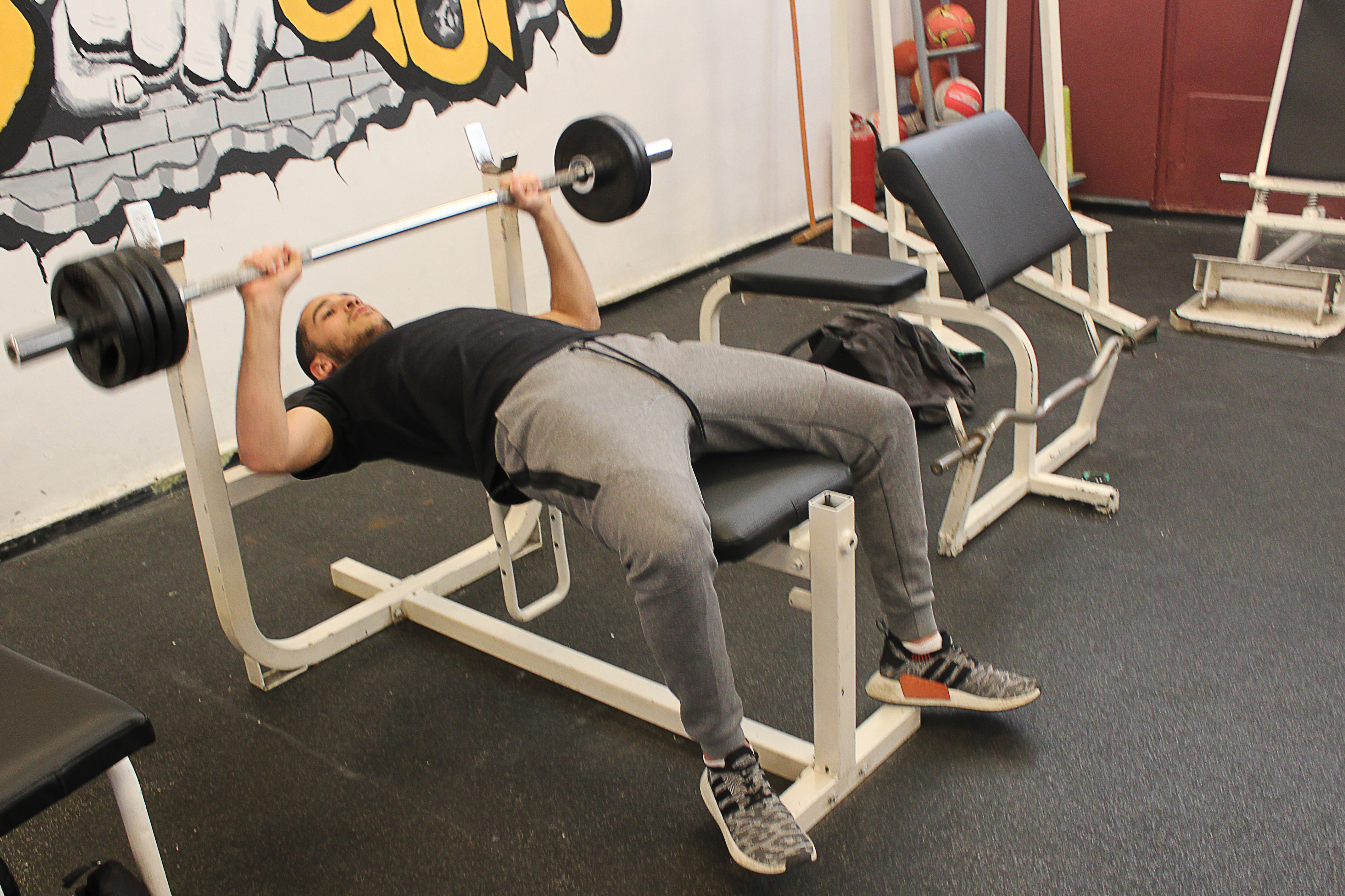 עבודת גמר צילום מעשי by bar - Illustrated by בר איס - Ourboox.com