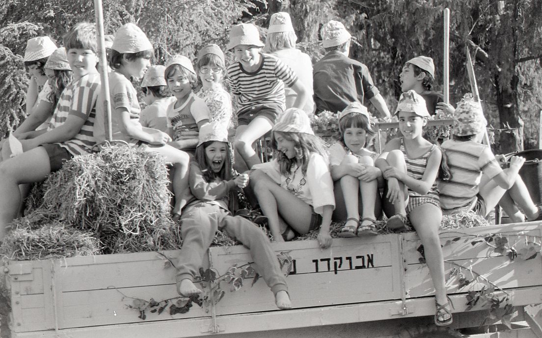 יומנו של שוקה by ori bluman - Illustrated by noa ben ayon and ori bluman - Ourboox.com