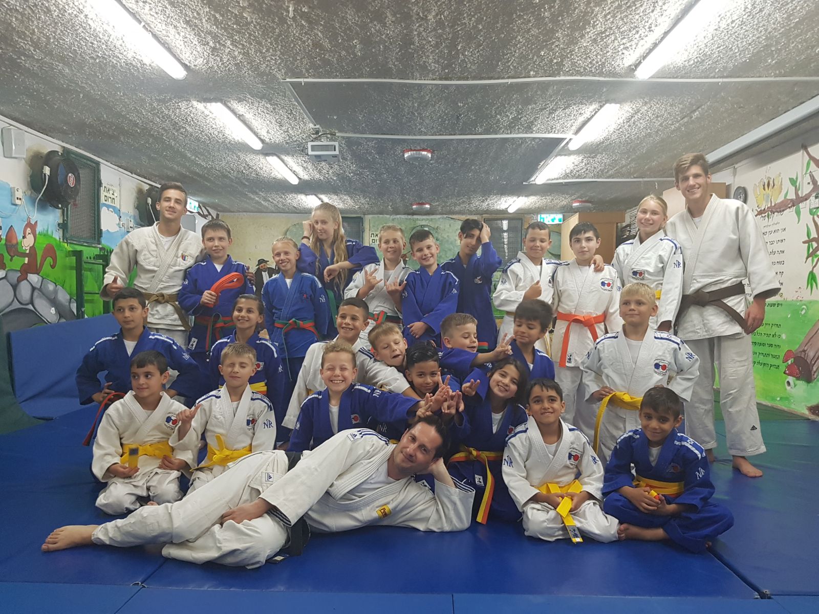 עבודת שורשים by stephani.martiniuk - Ourboox.com