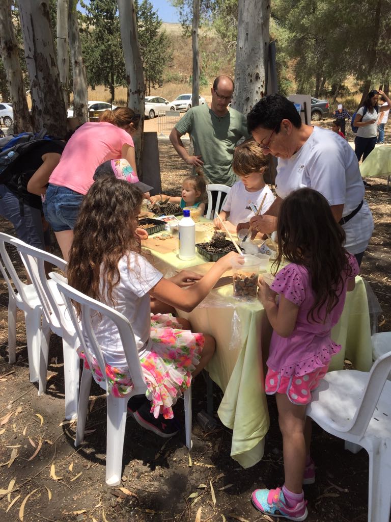 לטבע באהבה – מלך ברגר ביום כדור הארץ ראש העין מאי 2018 by gifted - Ourboox.com
