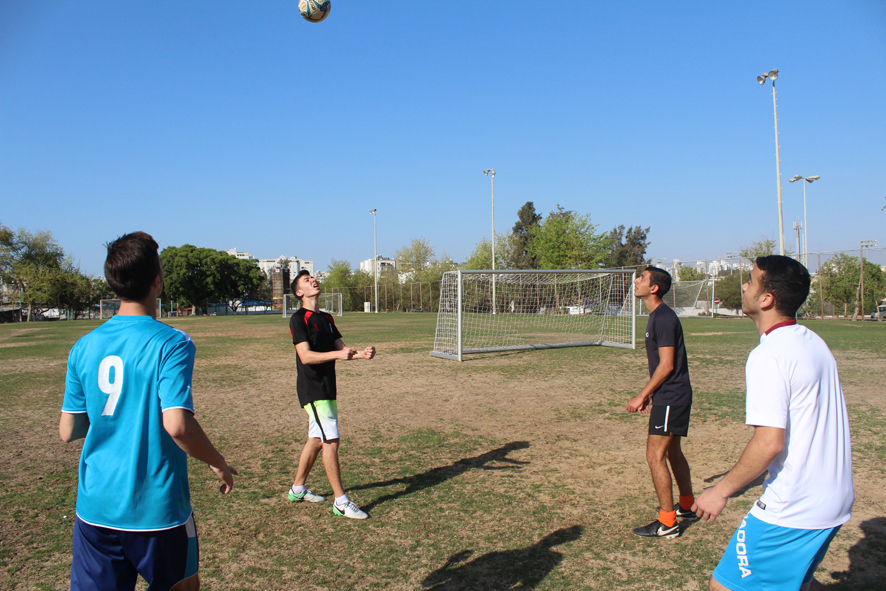 כדורגל by daniel petilon - Ourboox.com