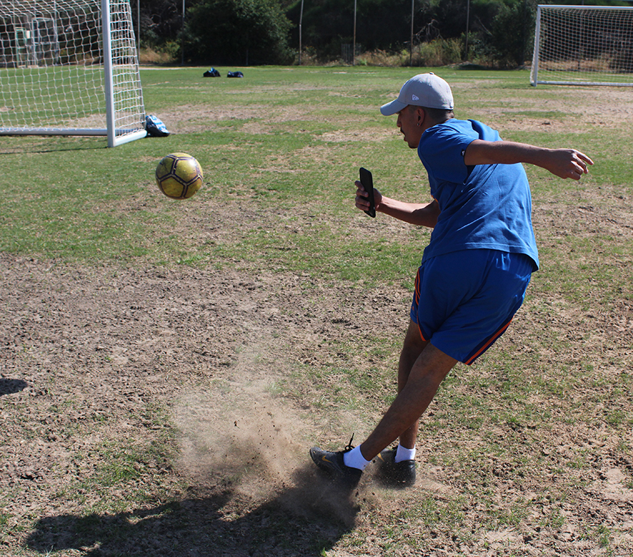 כדורגל by daniel petilon - Ourboox.com