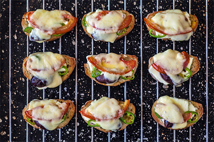 עבודת חקר בצילומי מזון by NOA FIMA - Illustrated by נועה פימה - Ourboox.com