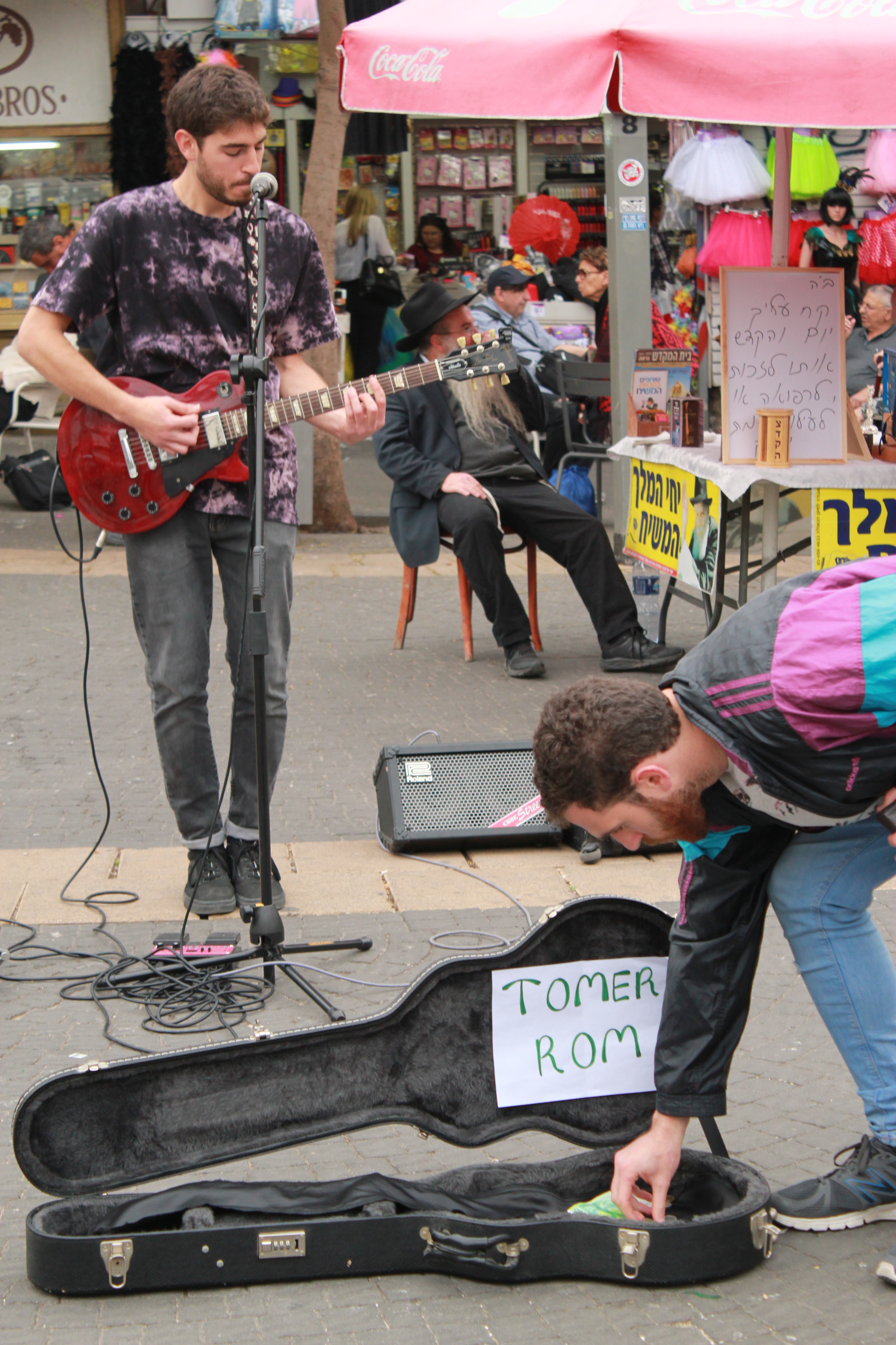 פרויקט בצילום – צילומי רחוב by eliadK - Illustrated by אליעד קיטייב - Ourboox.com