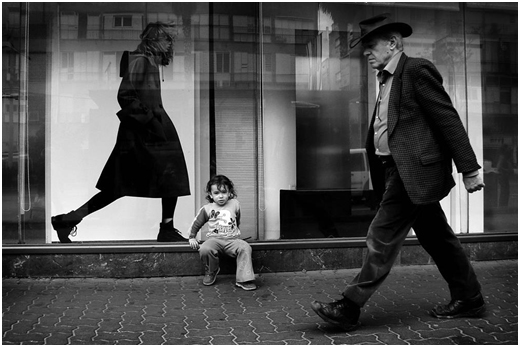 פרויקט בצילום – צילומי רחוב by eliadK - Illustrated by אליעד קיטייב - Ourboox.com