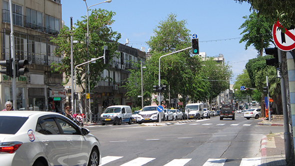 עבודת חקר בנושא צילומי רחוב by NOA ATIA - Illustrated by נועה עטיה - Ourboox.com