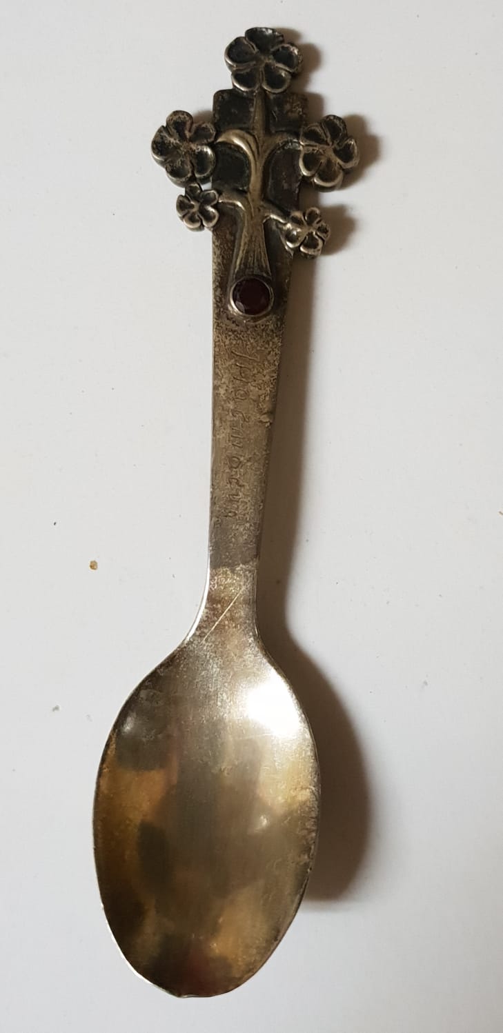 עבודת שורשים by Anastasya - Ourboox.com