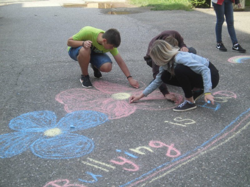 Drawing mural on 18 th May by katerina opocenska - Illustrated by Czech team - Ourboox.com