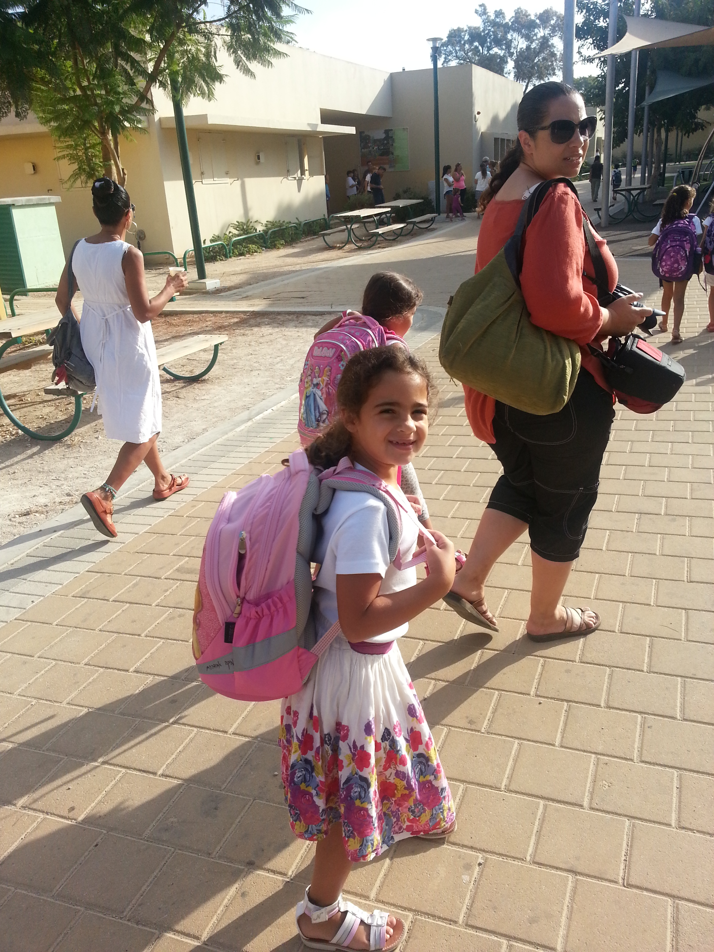 נועה ומיקה בת מצווה by haim abudraham - Illustrated by שירי וחיימון אבודרהם - Ourboox.com