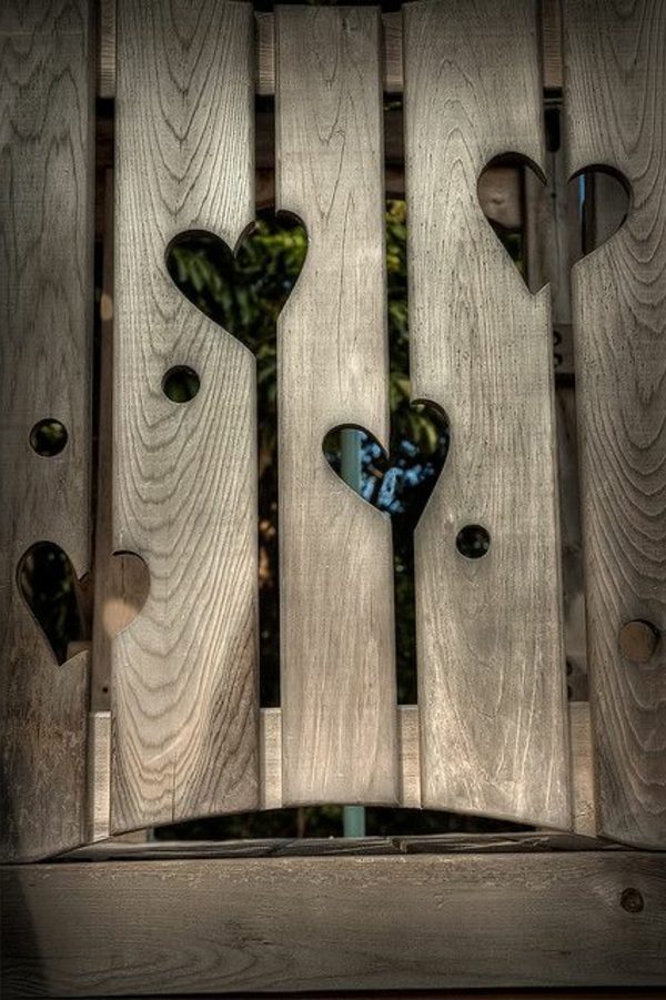 מסמרים בגדר by Naama elias - Illustrated by אורית ונעמה - Ourboox.com