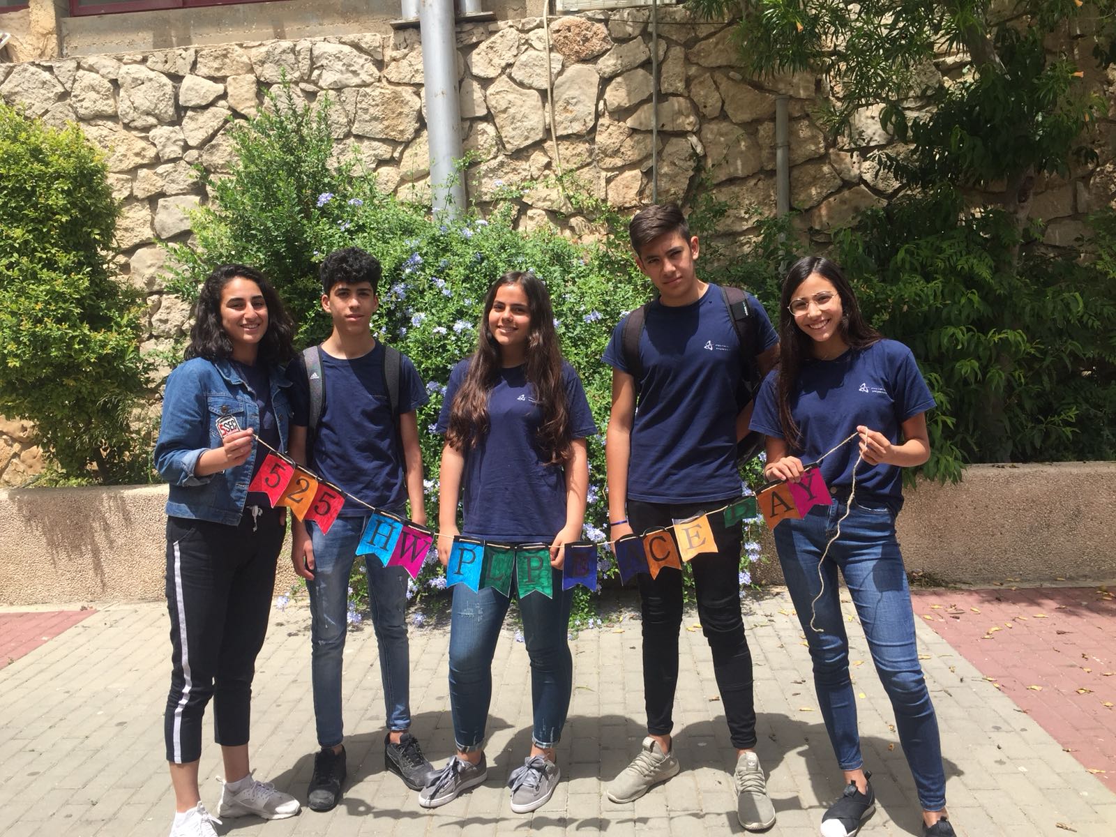 peace by ayaatila - Illustrated by by: AYA ATILA, ROBA HASOON, RAWAN SHAROUF,SIVAN HALABI - Ourboox.com