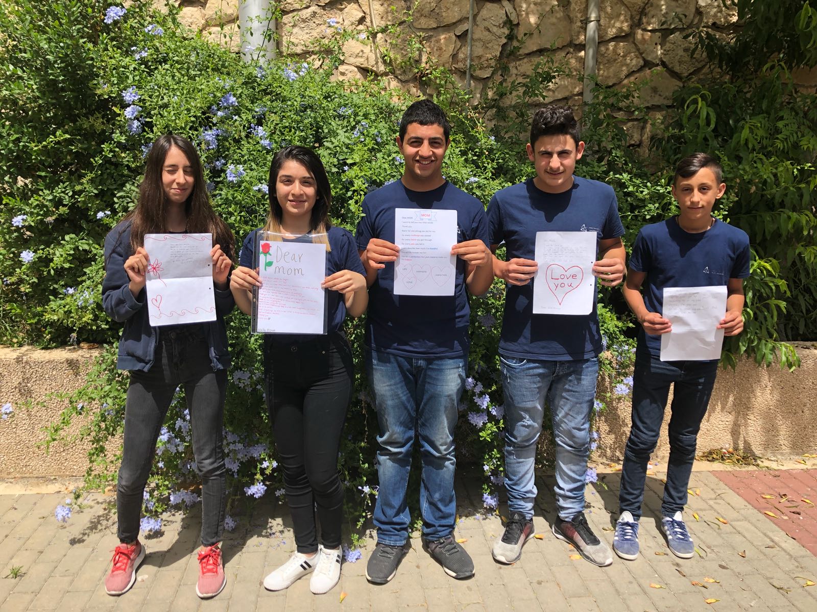 peace by ayaatila - Illustrated by by: AYA ATILA, ROBA HASOON, RAWAN SHAROUF,SIVAN HALABI - Ourboox.com