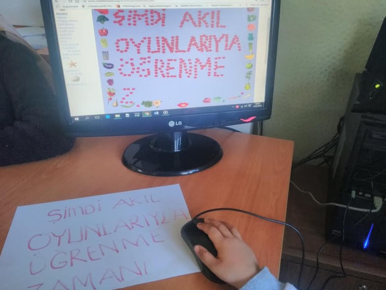 ÖĞRENCİ WEB 2.0 UYGULAMALARI -ŞİMDİ AKIL OYUNLARI İLE ÖĞRENME ZAMANI by Fevziye YILDIZ - Illustrated by Fevziye YILDIZ - Ourboox.com