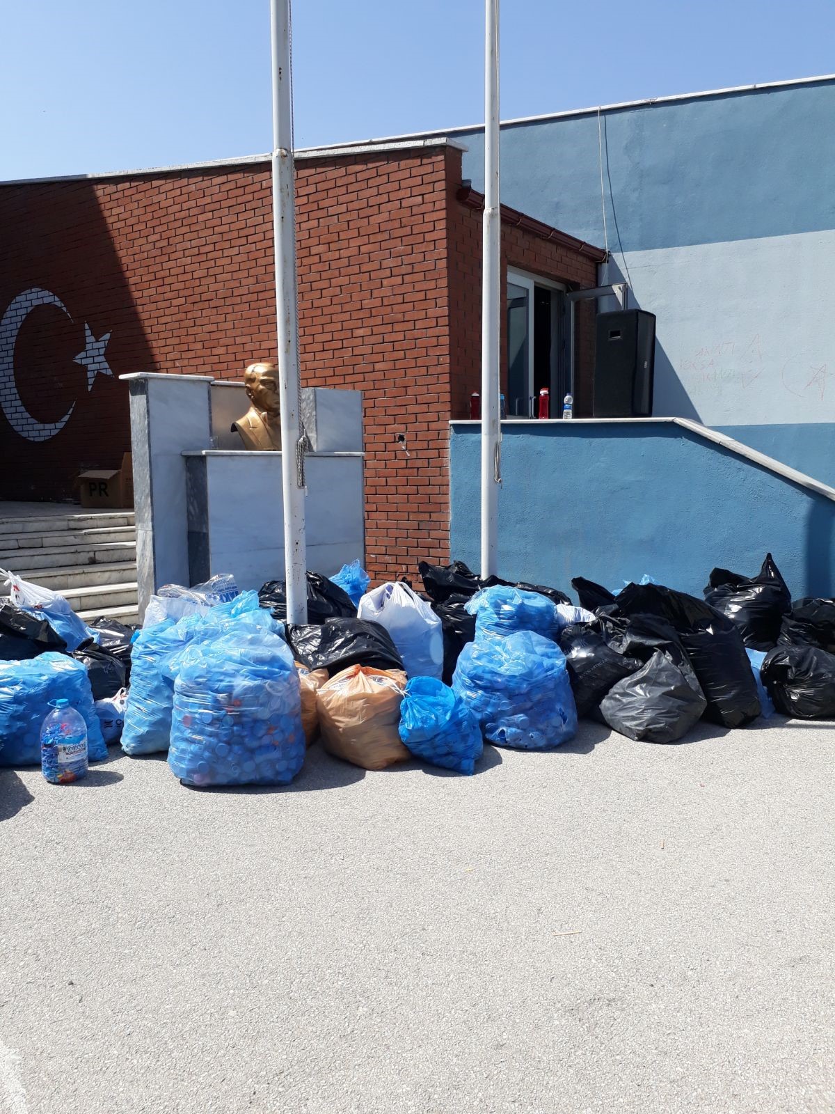 Atıklarım Değerleniyor by nese - Illustrated by Neşe Yaylı - Ourboox.com