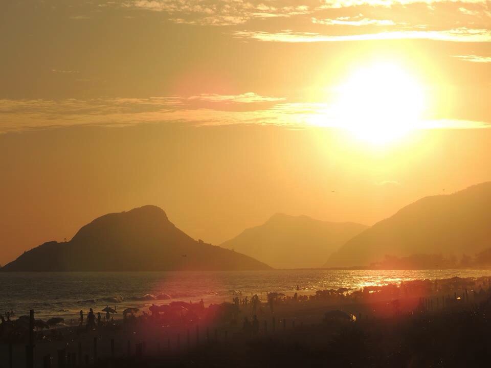 Quem sou eu… by Rafaela - Ourboox.com