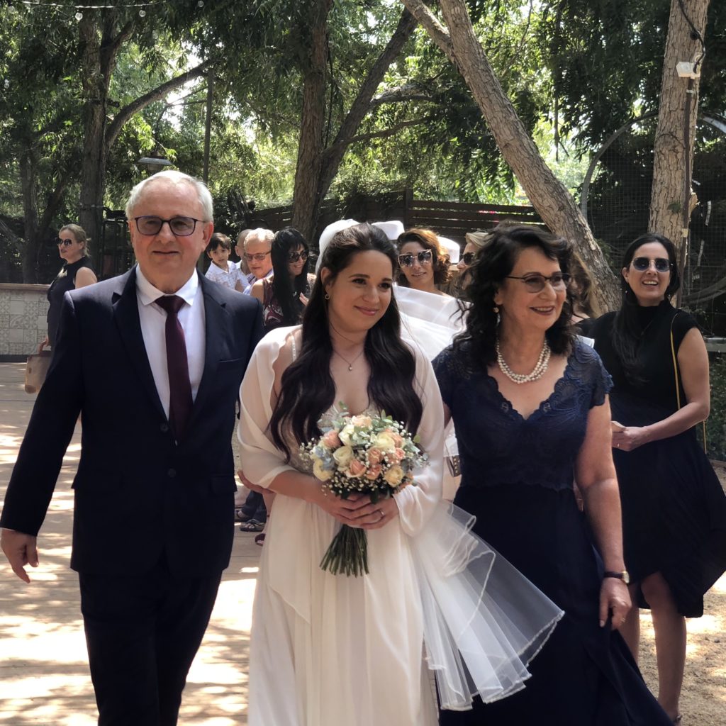 Pictures at a Wedding by Mel Rosenberg - מל רוזנברג - Ourboox.com