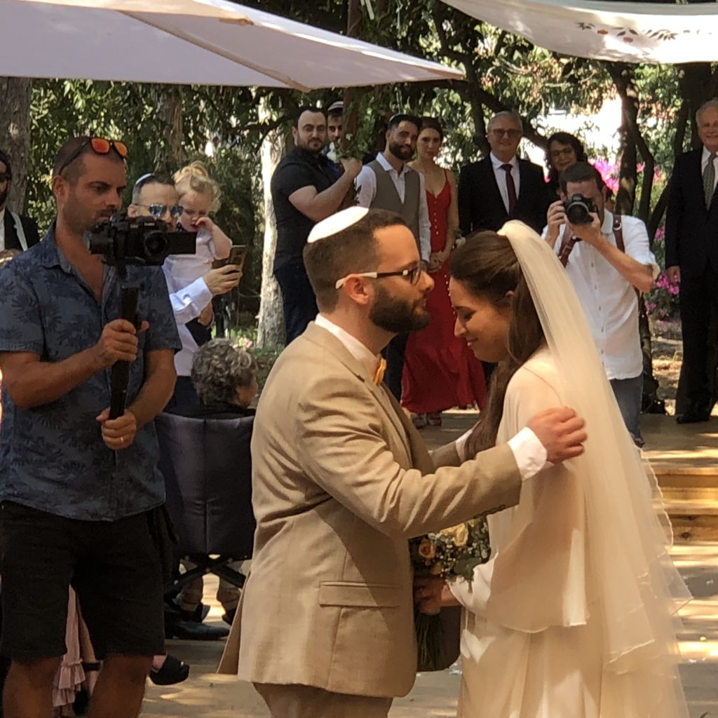 Pictures at a Wedding by Mel Rosenberg - מל רוזנברג - Ourboox.com