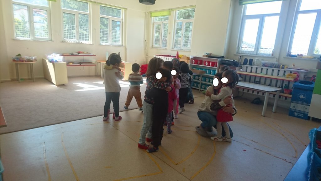 MONTESSORİ İLE GÜNLÜK YAŞAM BECERİLERİ “BİZ KARDEŞ OLDUK “ETKİNLİĞİMİZ by NEVİM YILDIRIM SARITEPE - Ourboox.com