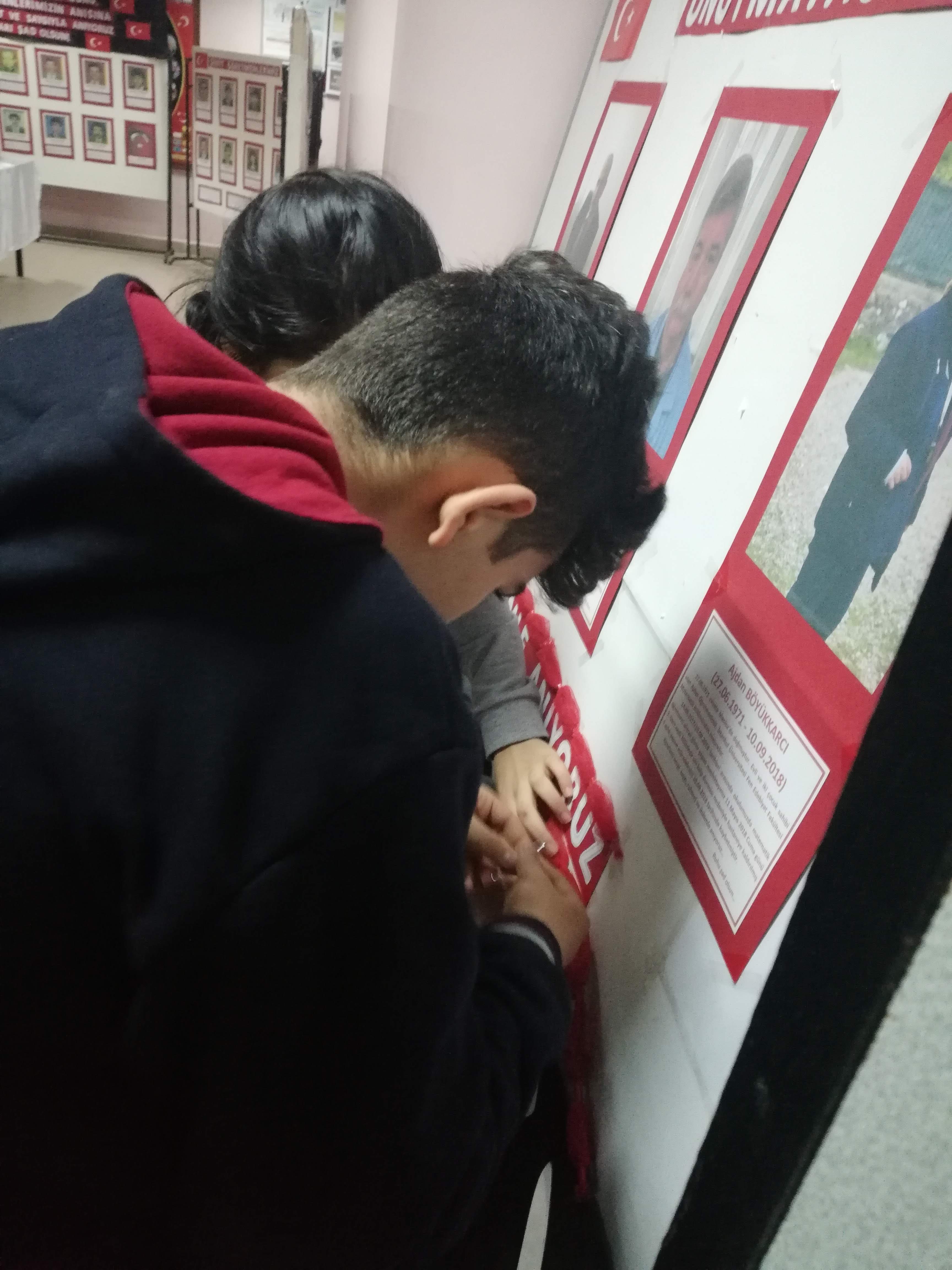 ögretmenler günü sergi by burcusonmez - Illustrated by NİHAT-DERYA-BURAK - Ourboox.com