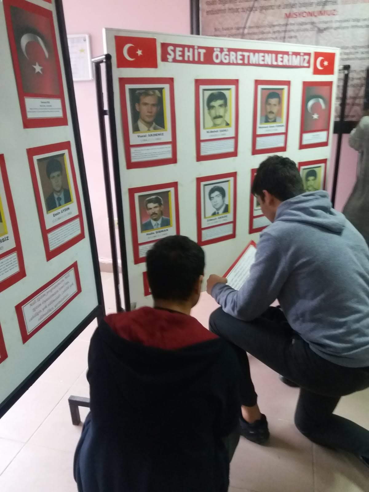 ögretmenler günü sergi by burcusonmez - Illustrated by NİHAT-DERYA-BURAK - Ourboox.com