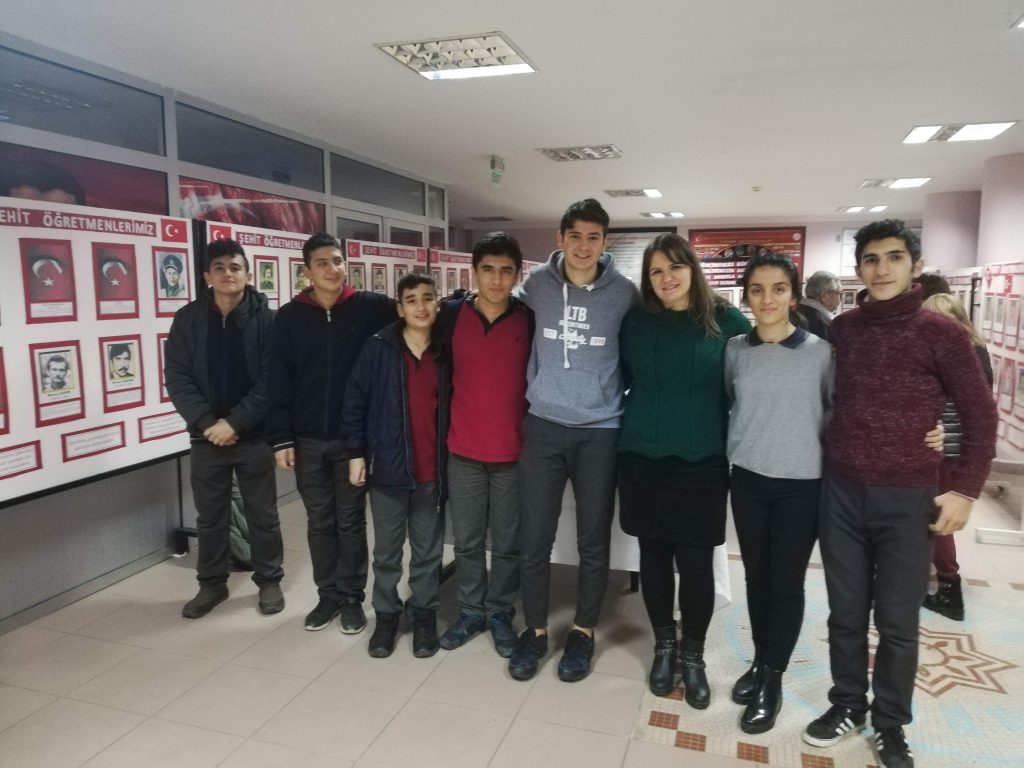 ögretmenler günü sergi by burcusonmez - Illustrated by NİHAT-DERYA-BURAK - Ourboox.com