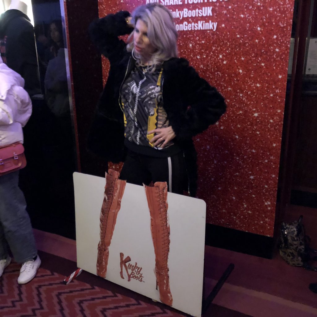 Kinky Boot People by Mel Rosenberg - מל רוזנברג - Ourboox.com