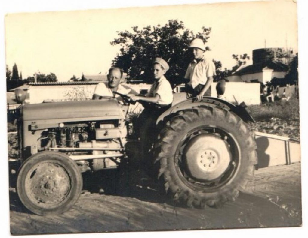 גיורא ברנאי- הקמת מושב כפר ידידיה by michal - Ourboox.com