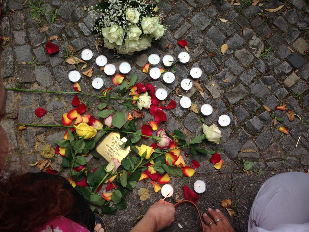 מסע אל העבר by libby - Illustrated by ליבי כהן וסבתא דורית רוזנברג - Ourboox.com