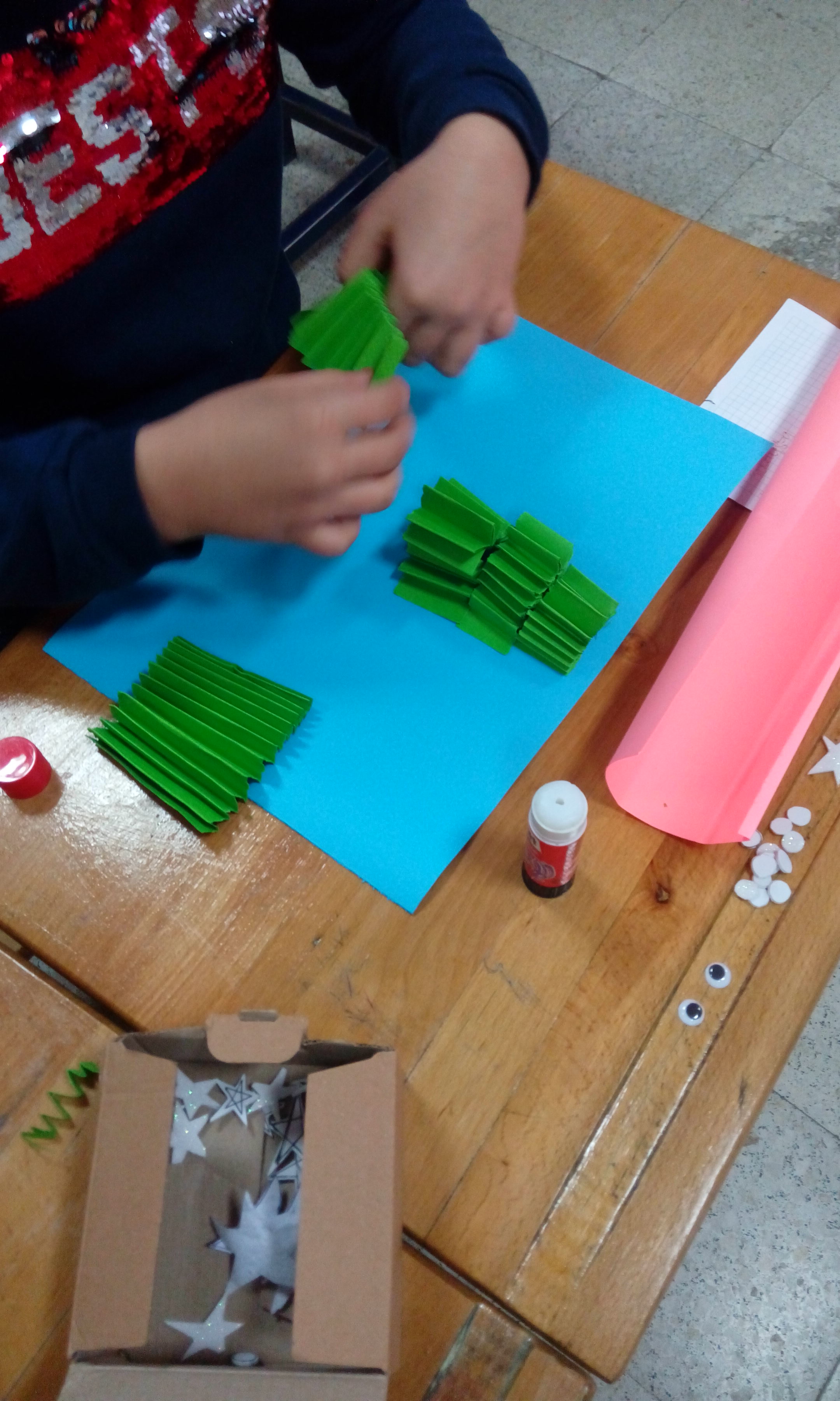 YENI YIL KARTLARIMIZ by ynr - Illustrated by HÜMEYRA YENER       - Ourboox.com