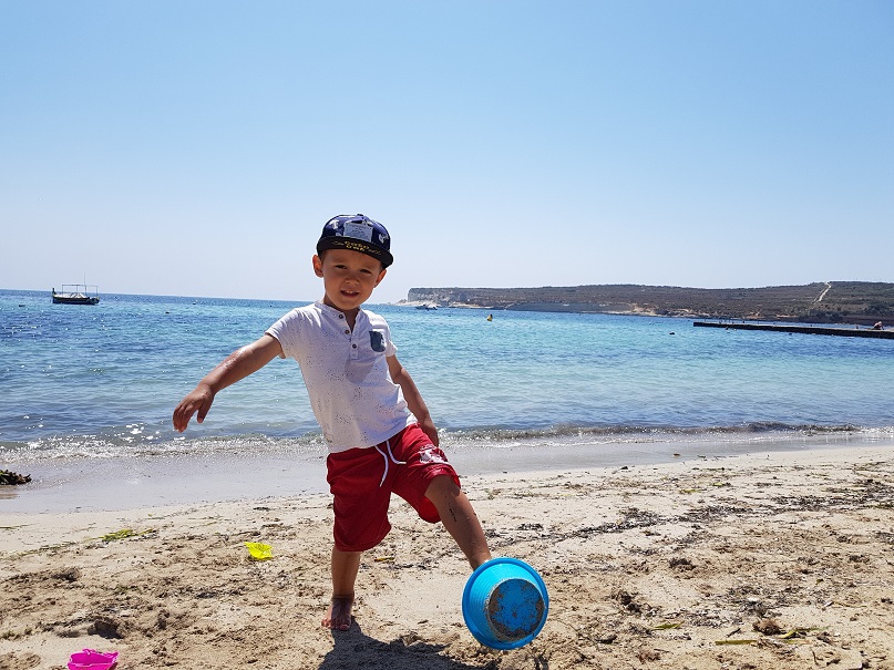 The Children’s adventures – The Sea by Romina Baldacchino - Illustrated by Parents of Class K1.2 and K1.3 - Ourboox.com