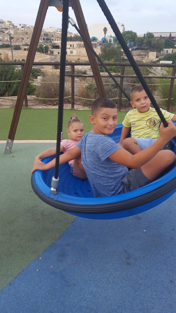 Children’s favourites places in Malta – The park by Romina Baldacchino - Illustrated by Parents of Class K1.2 and K1.3 - Ourboox.com