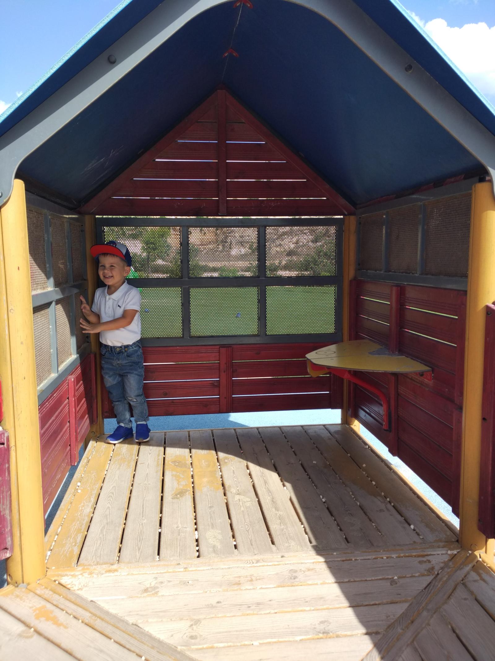 Children’s favourites places in Malta – The park by Romina Baldacchino - Illustrated by Parents of Class K1.2 and K1.3 - Ourboox.com